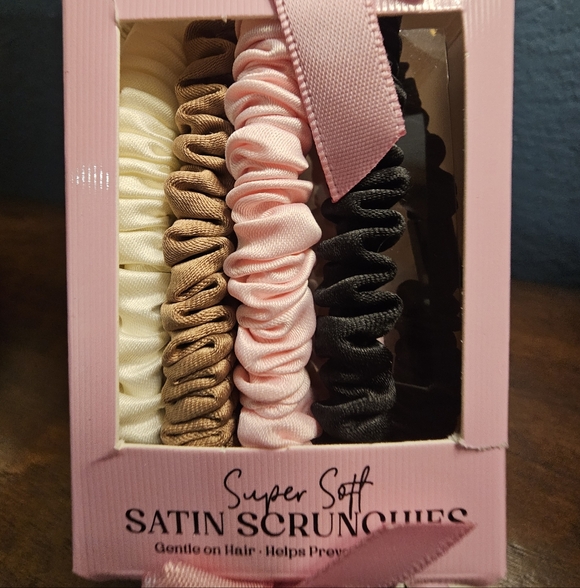 Satin Scrunchie - Picture 3 of 5